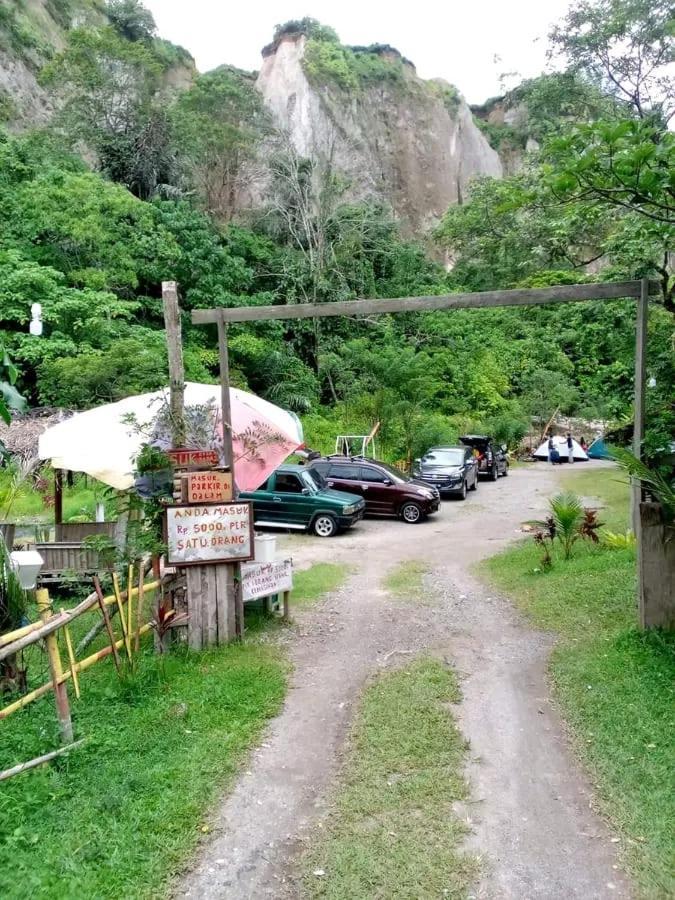 Tapian Ratu Camp Real بوغيتّينغي المظهر الخارجي الصورة